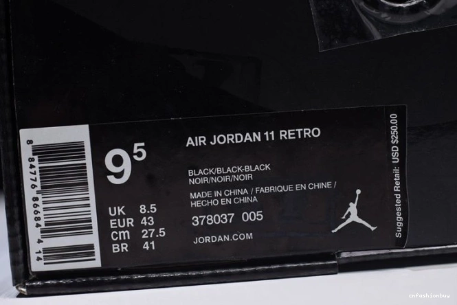 11 Air 378037-005 Cap Gown Jordan black and 0817